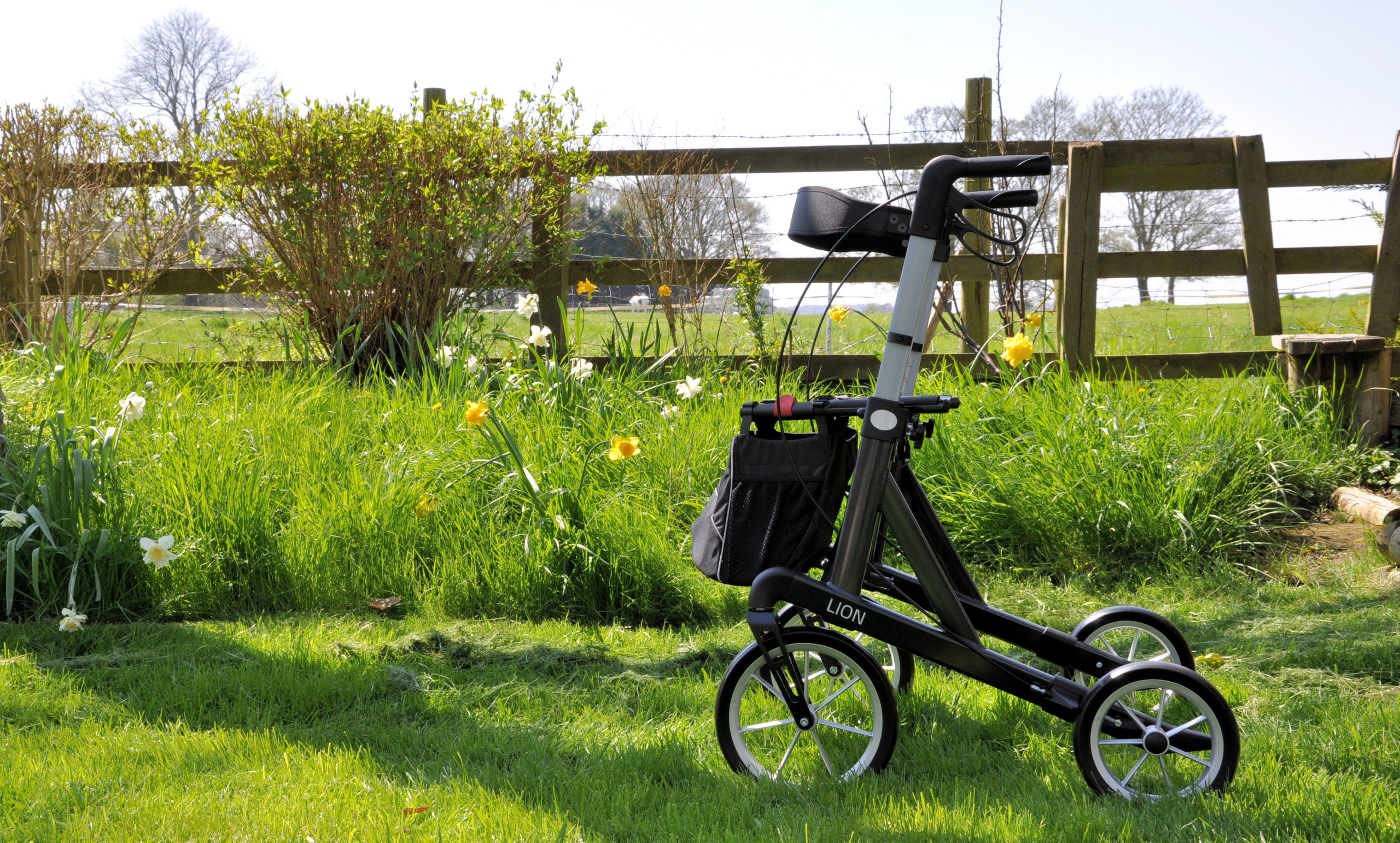 Lion Off Road Rollator 62cm