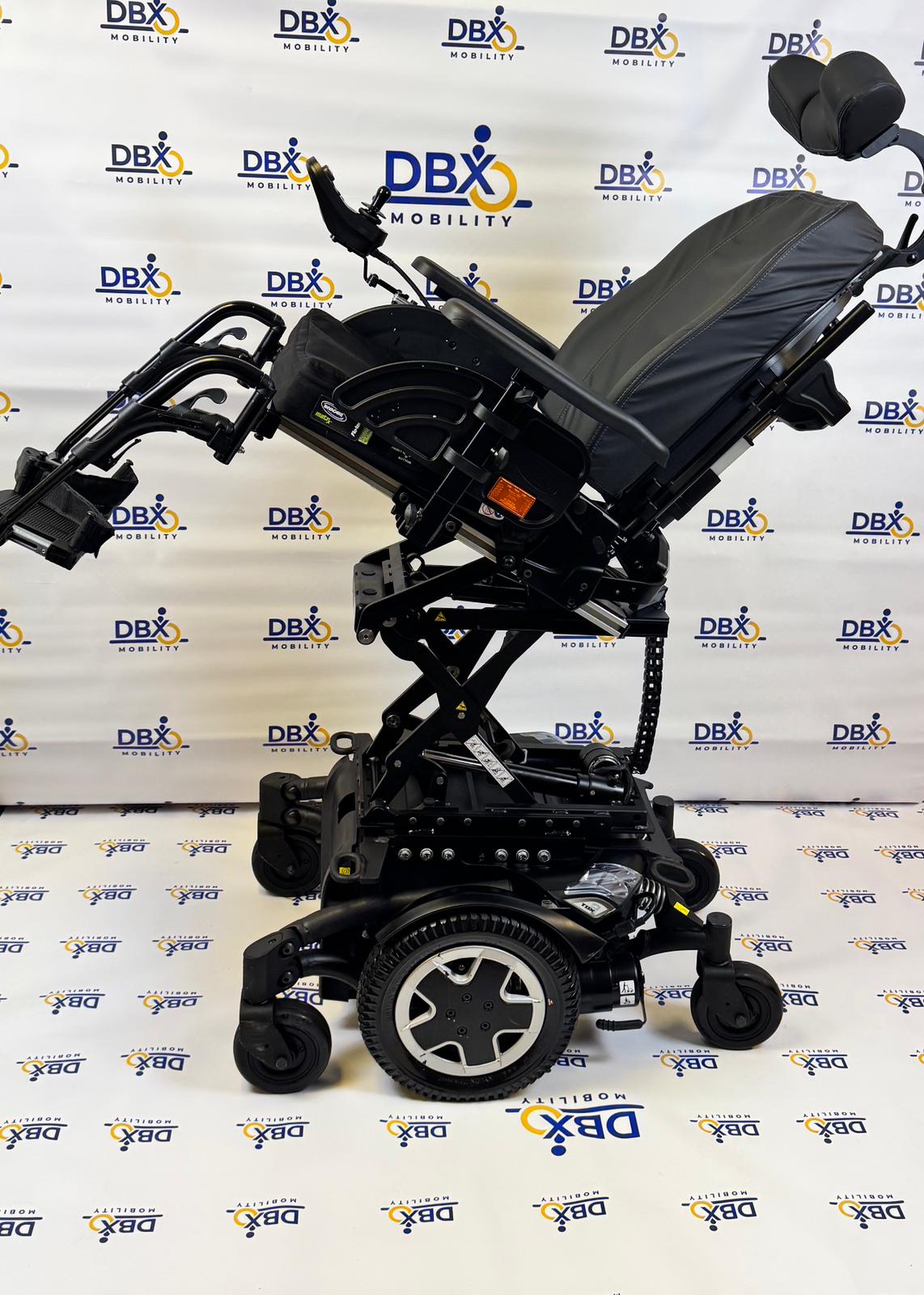 Invacare TDX SP2 Electric Powerchair – Power Rise & Recline Seating