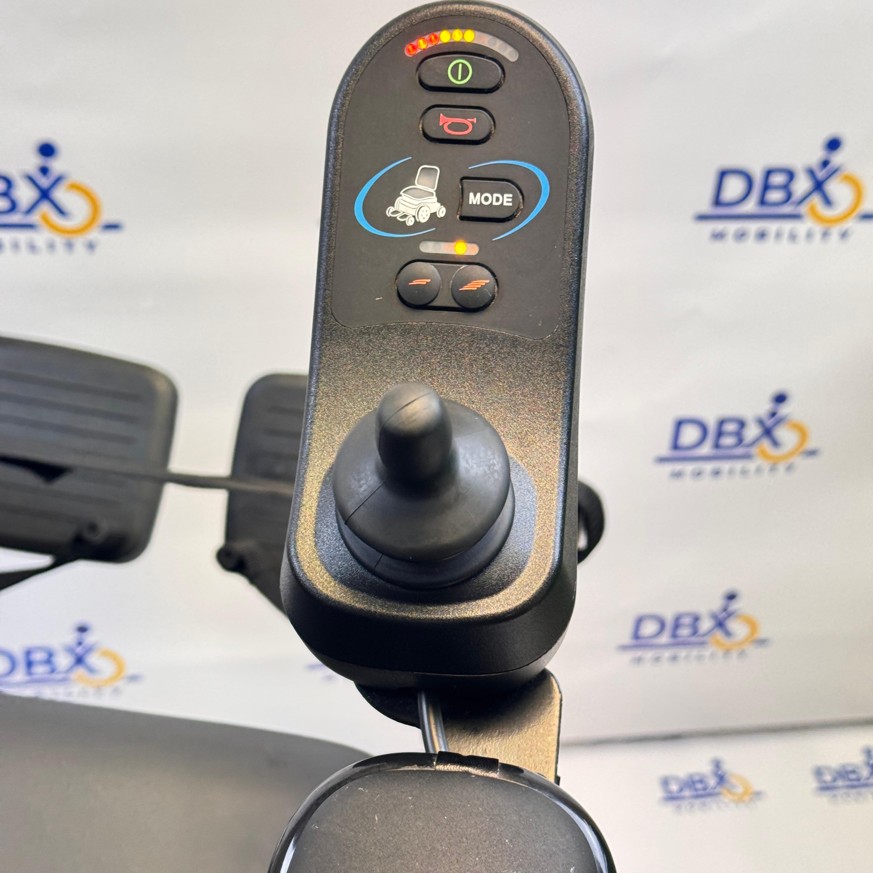 Quickie Q300 M Mini Tilt & Recline Refurbished | DBX Mobility