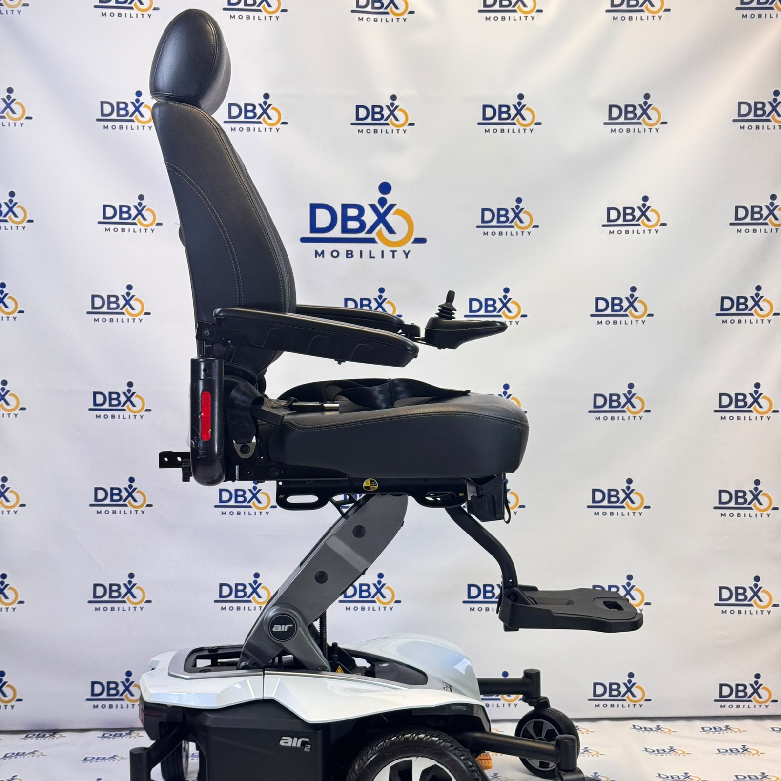 Pride Jazzy Air 2 Elevating Powerchair – Refurbished | DBX Mobility