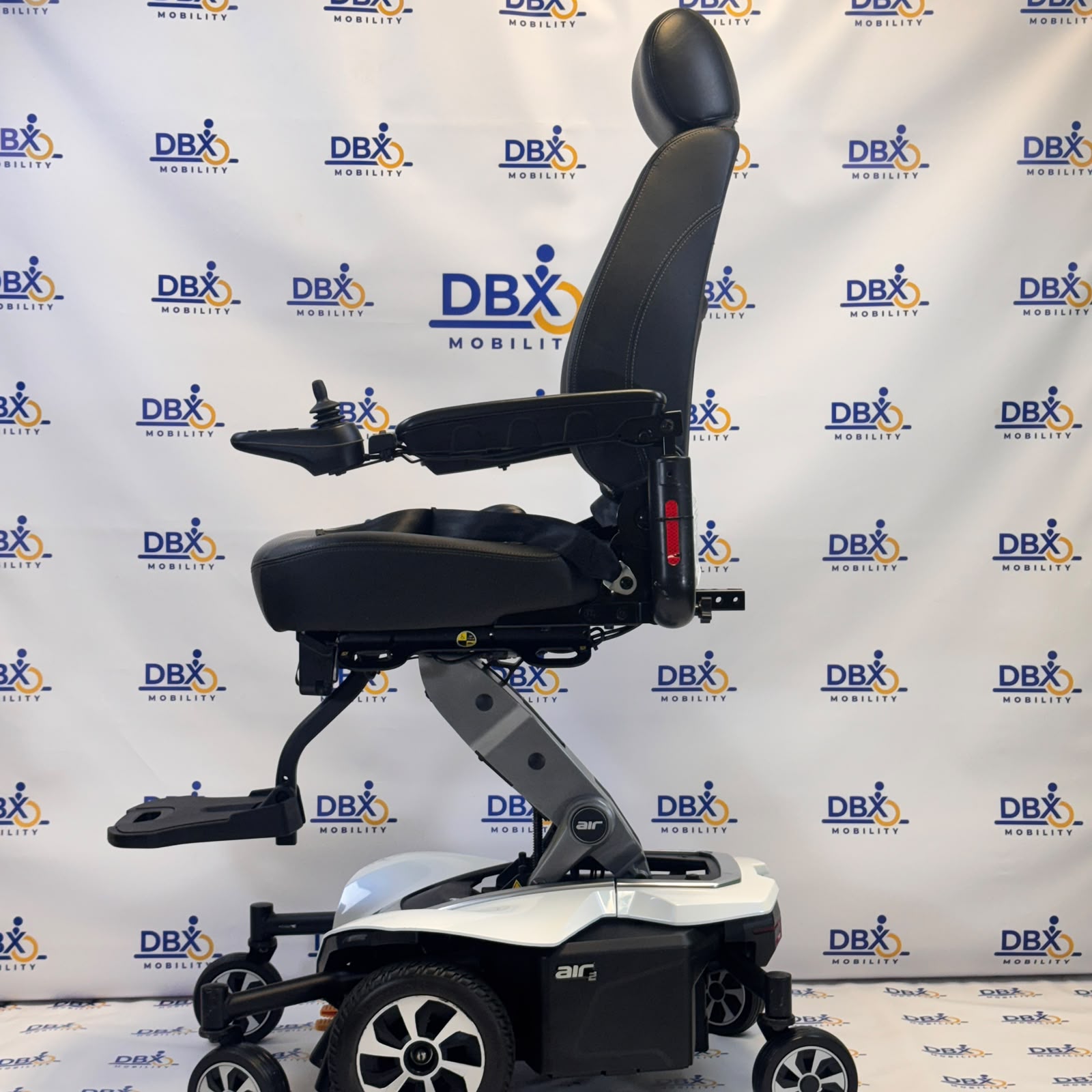 Pride Jazzy Air 2 Elevating Powerchair – Refurbished | DBX Mobility