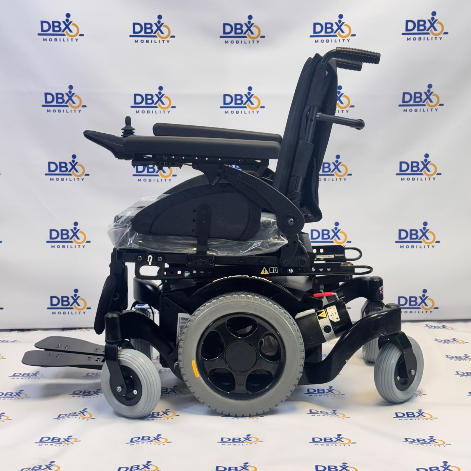 Quickie Salsa M2 Mini Powerchair – Refurbished | DBX Mobility