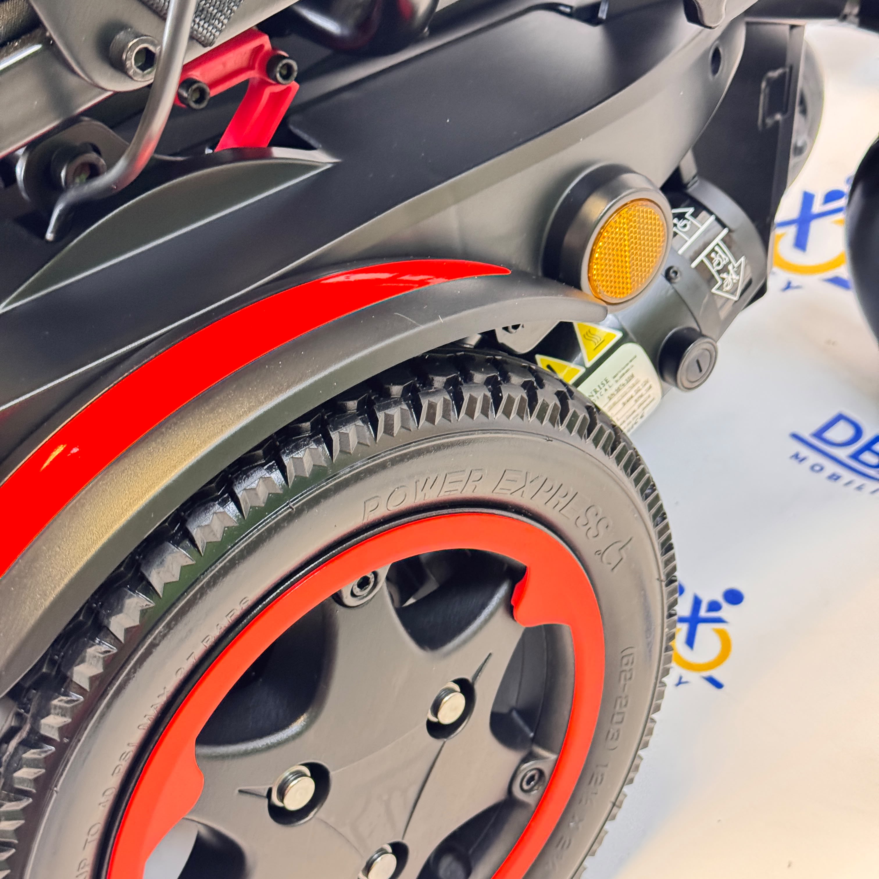 2025 Quickie Q100 R Powerchair | Nearly New 2025 Model | DBX Mobility