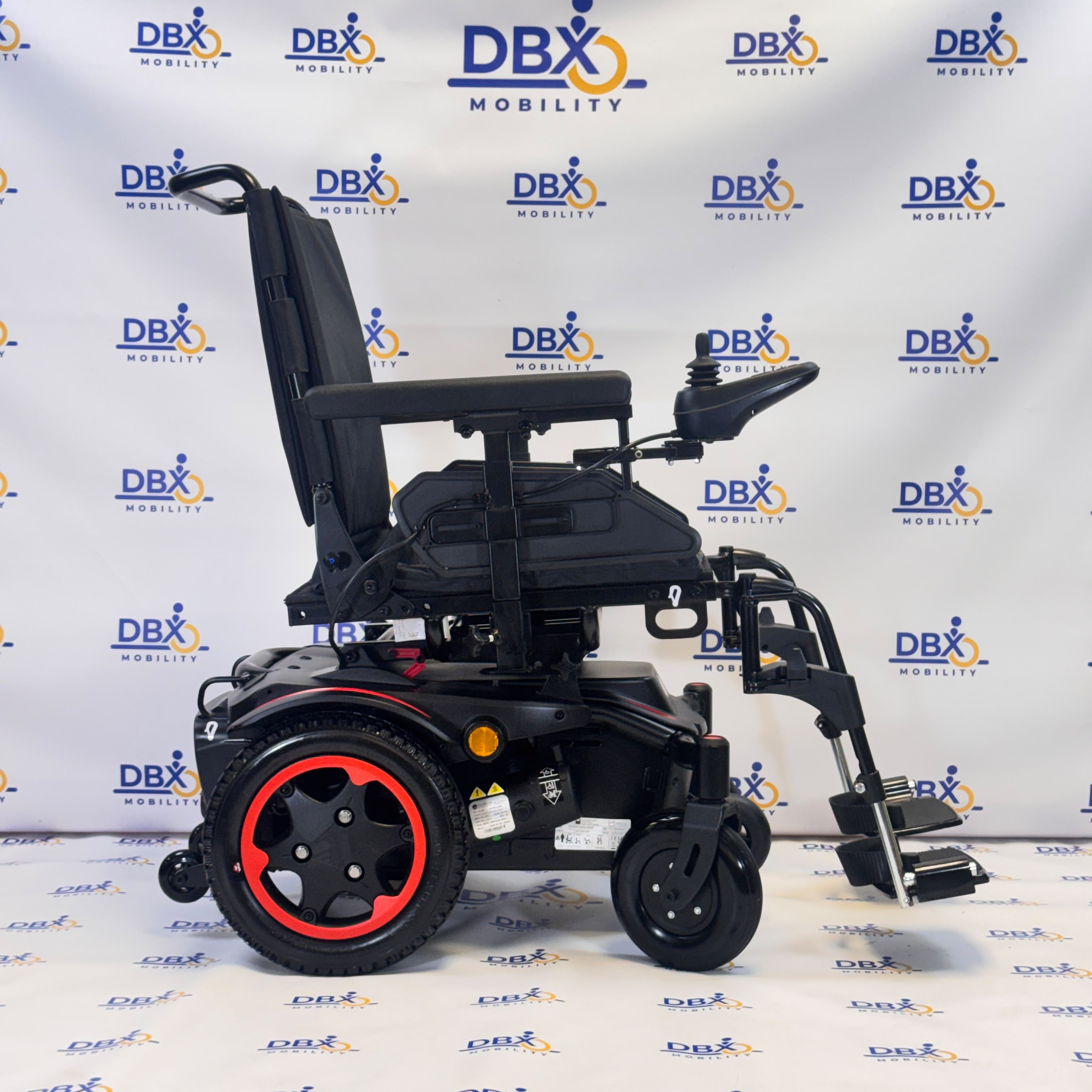 2025 Quickie Q100 R Powerchair | Nearly New 2025 Model | DBX Mobility