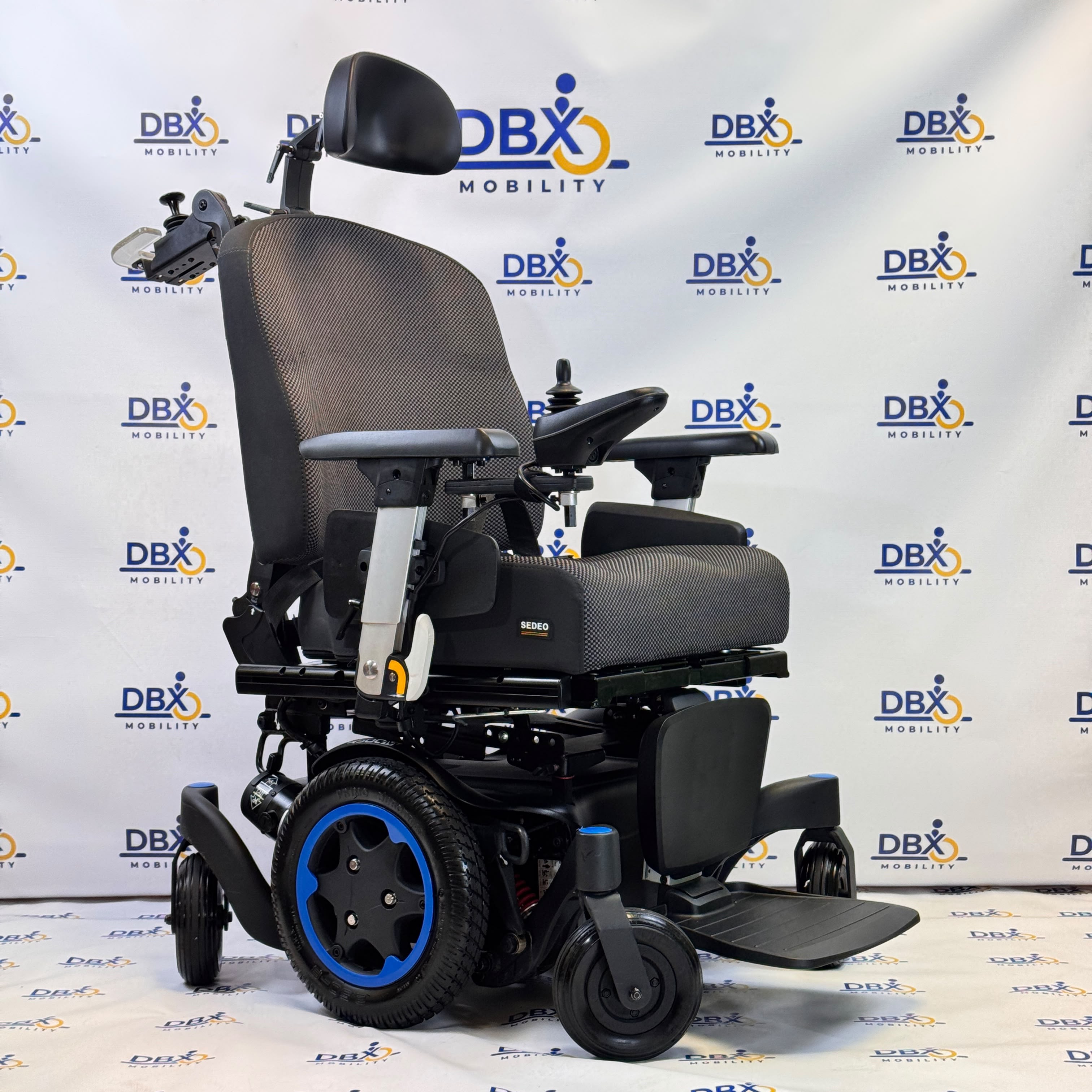 Quickie Q500 M Powerchair | Attendant Controls | DBX Mobility