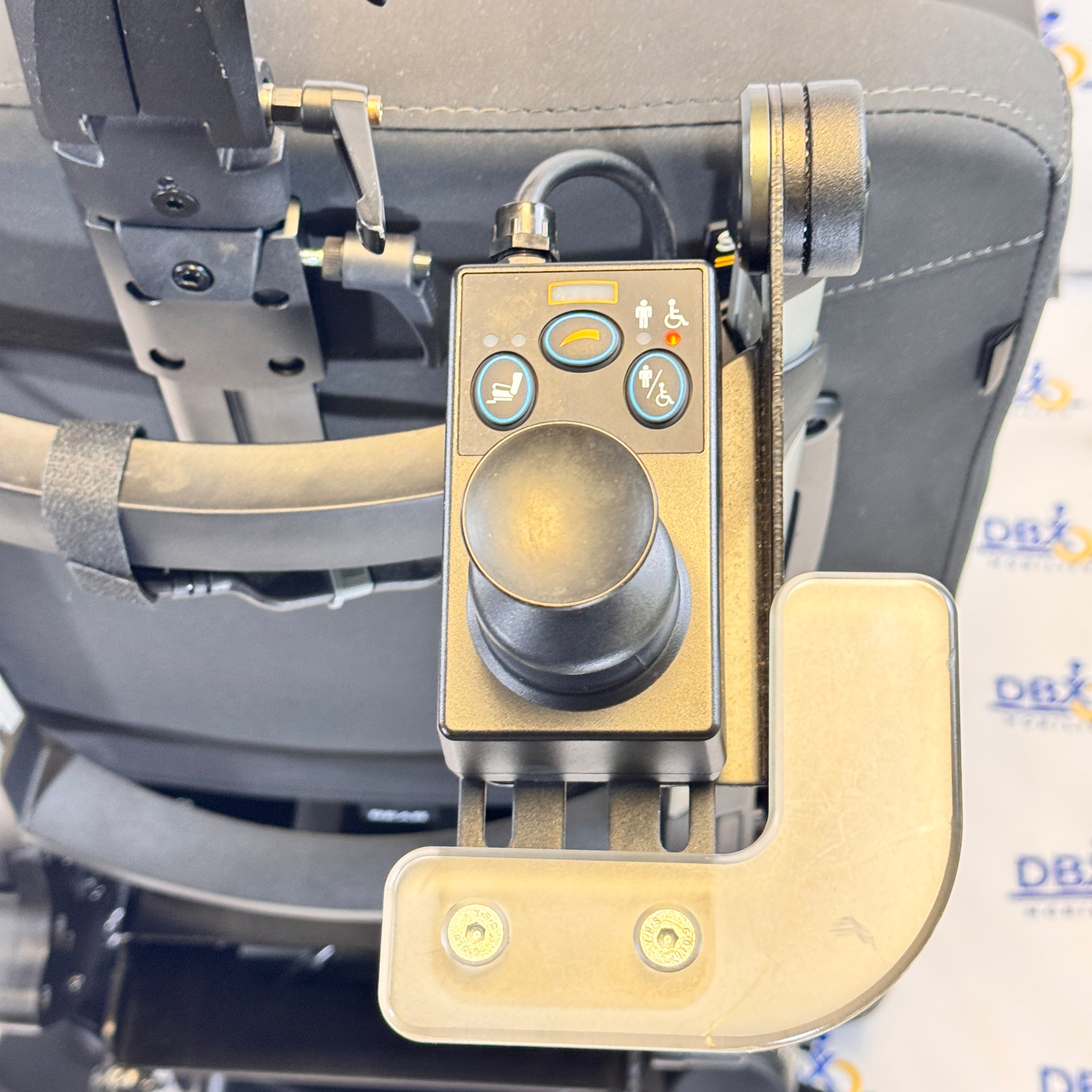 Quickie Q500 M Powerchair | Attendant Controls | DBX Mobility