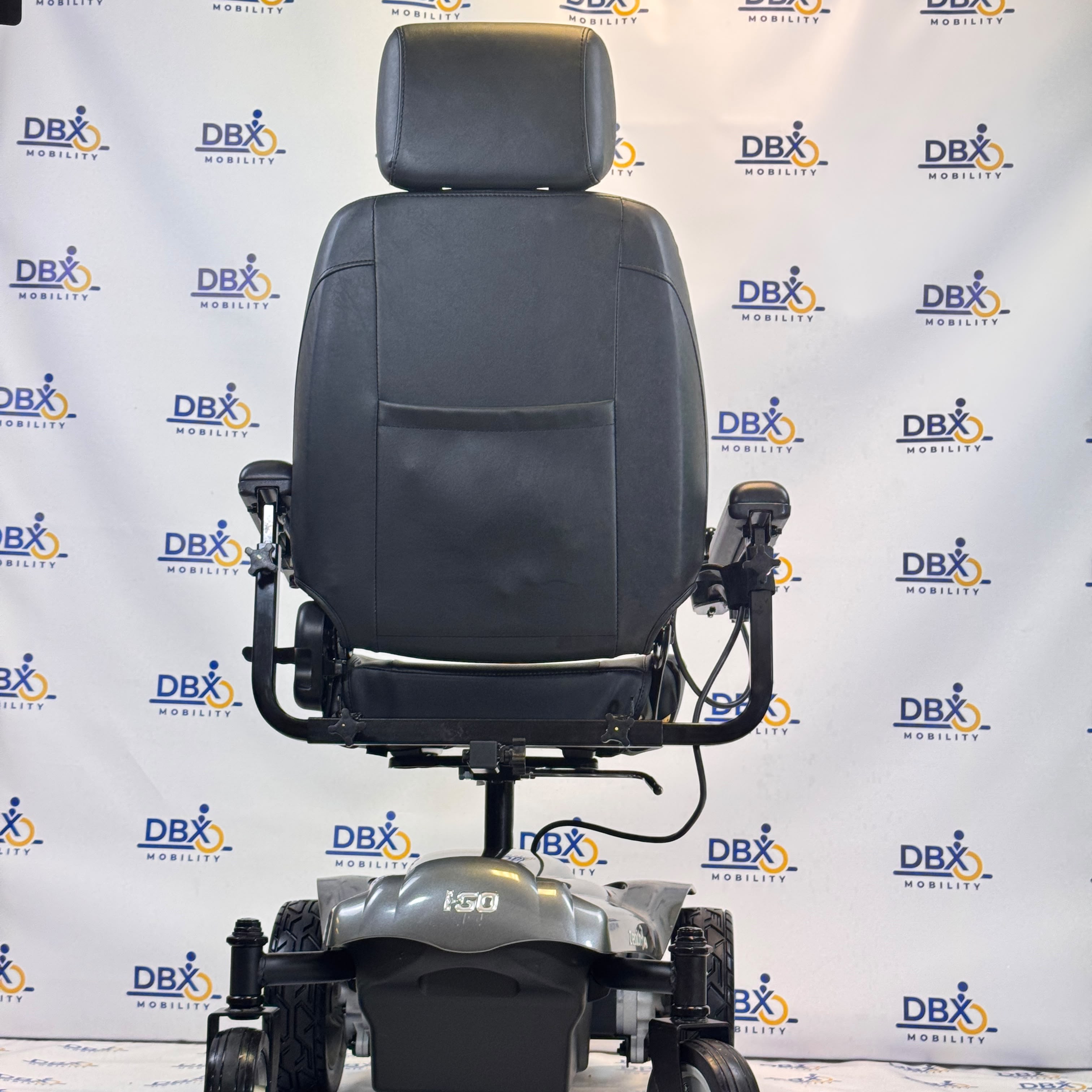 CareCo i-Go Zenith Pro Refurbished Mid-Wheel Drive Powerchair | DBX