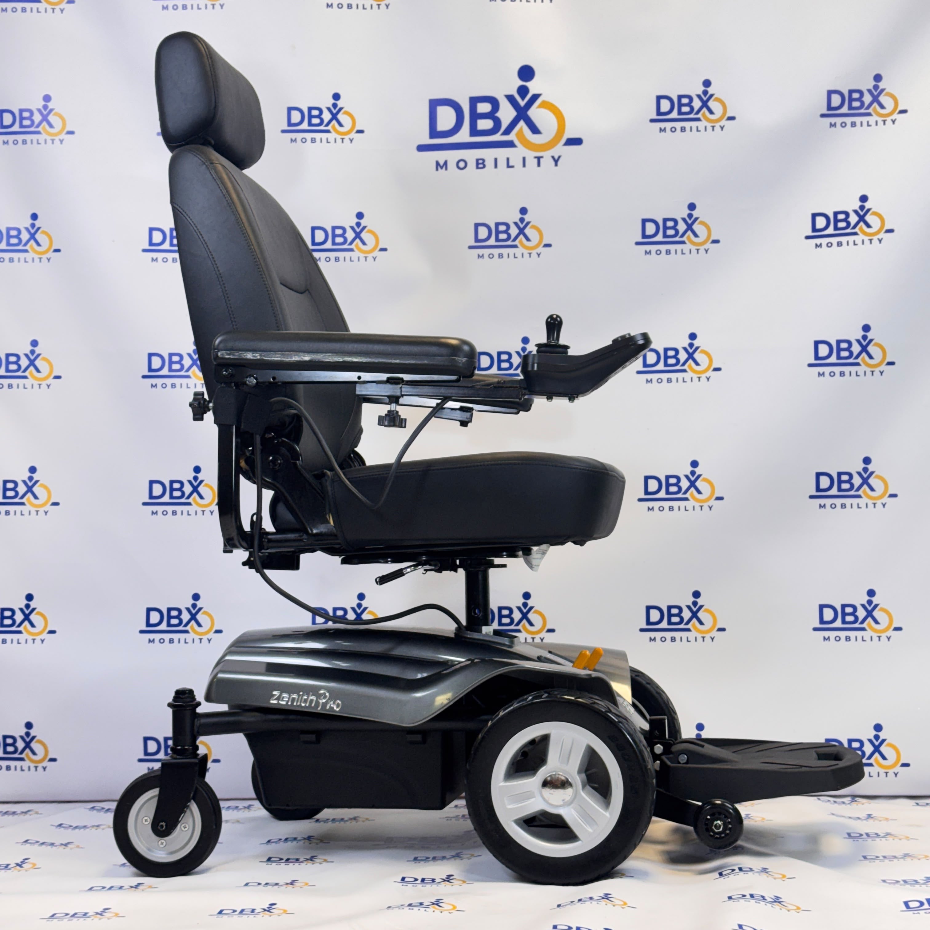 CareCo i-Go Zenith Pro Refurbished Mid-Wheel Drive Powerchair | DBX