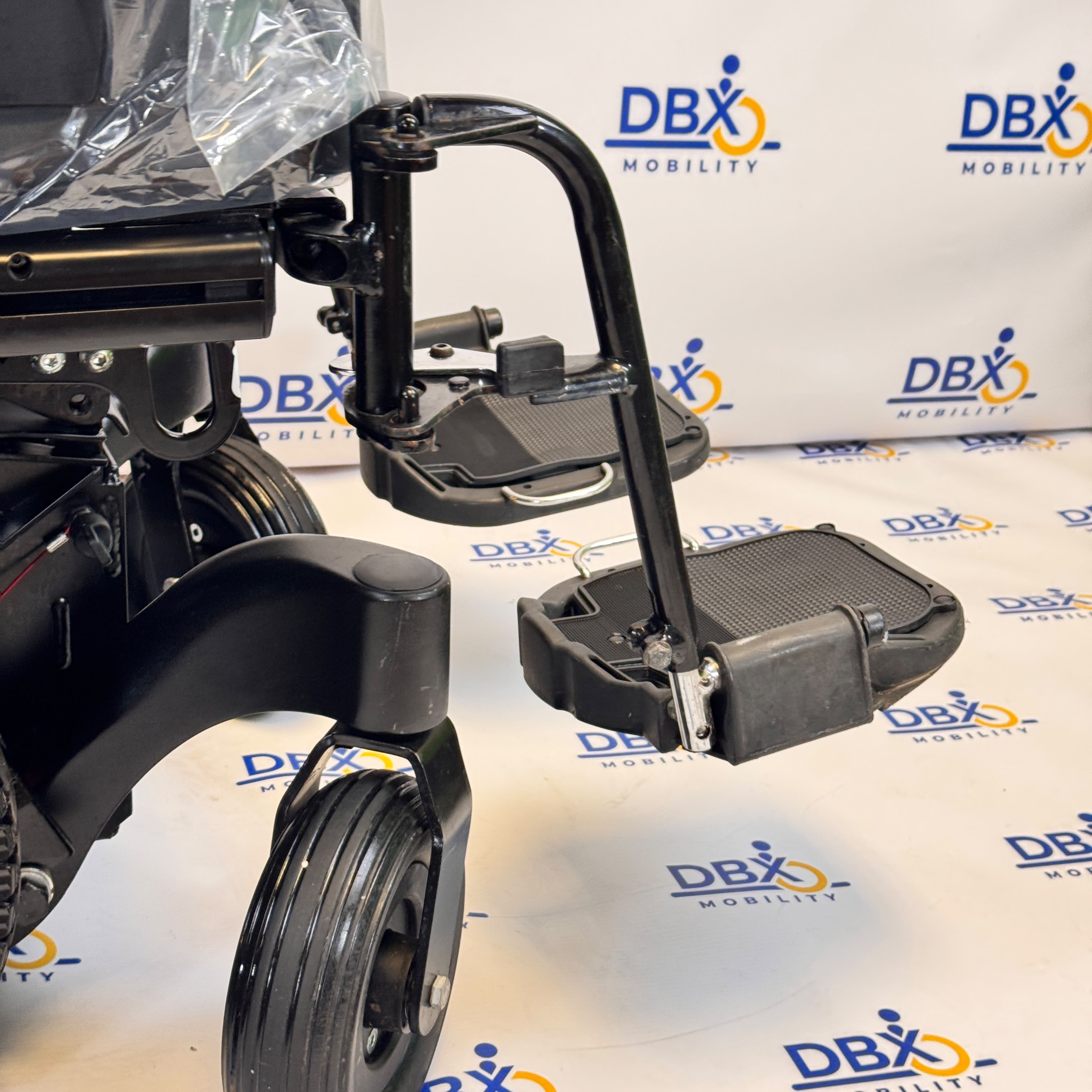 Quickie Q300 M Mini Powerchair | Refurbished | DBX Mobility