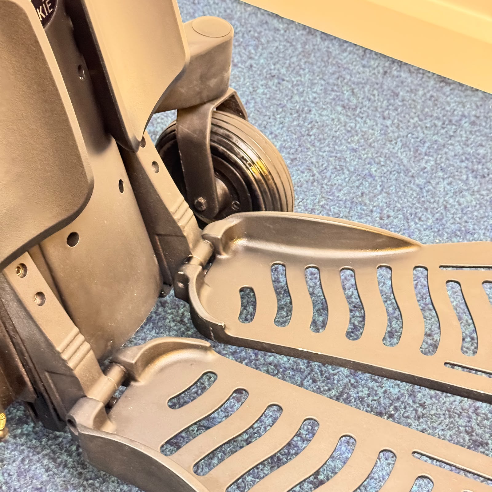 Quickie Q500 M Sedeo Pro Powerchair | Power Tilt, Seat Lift & Elevating Legrests
