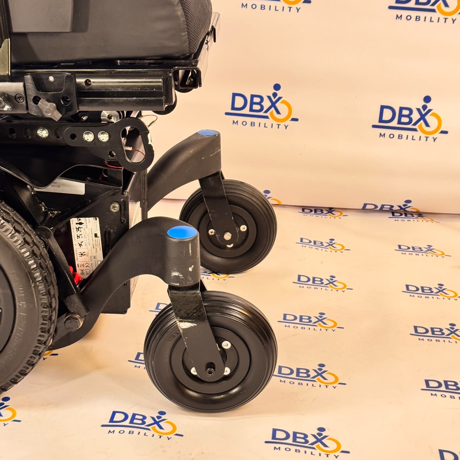 Quickie Q300 M Mini Powerchair | Power Seat Lift, Tilt & Recline