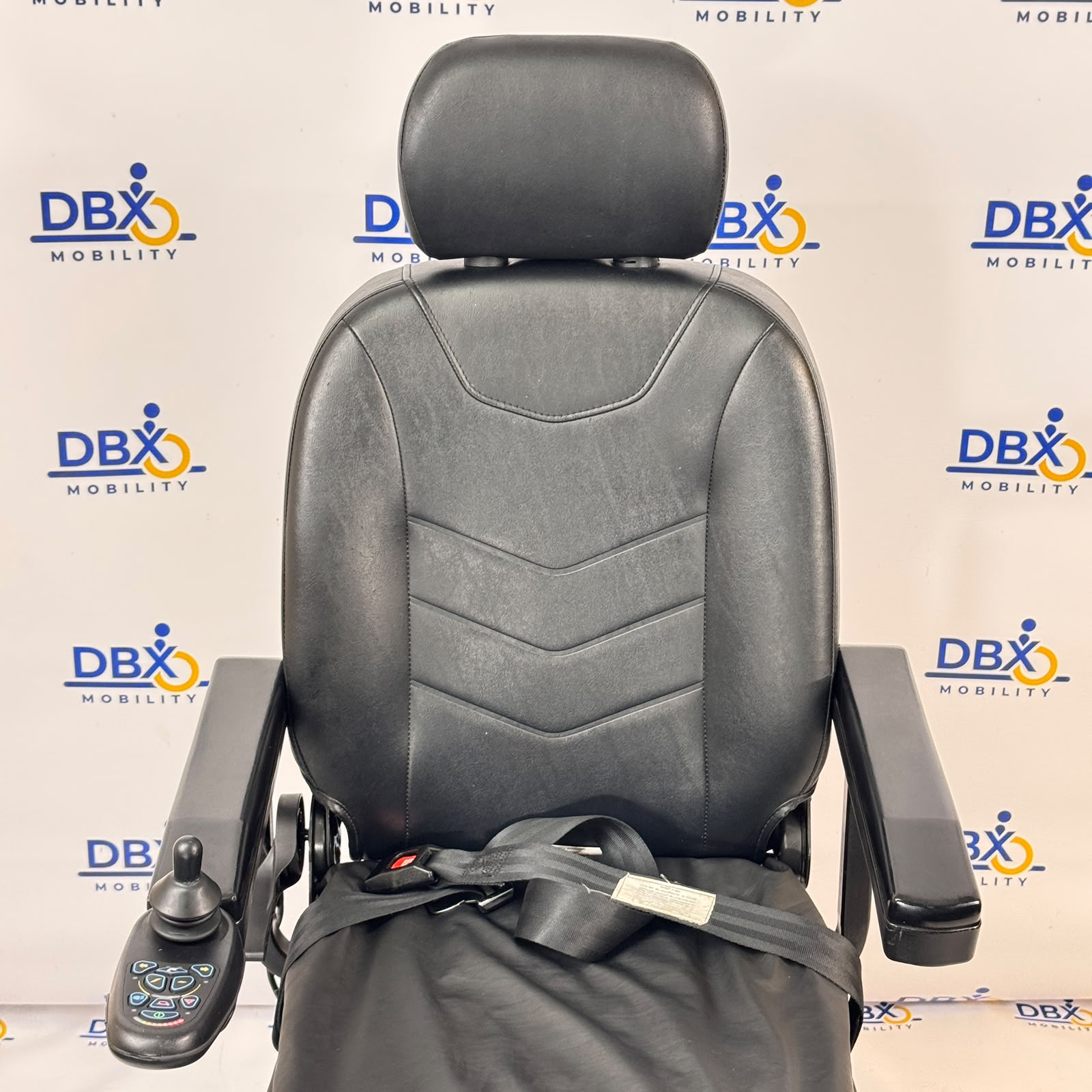 Quantum Edge 3 Stretto Power Chair | Refurbished, Narrow Mid-Wheel Drive, ROHO Cushion