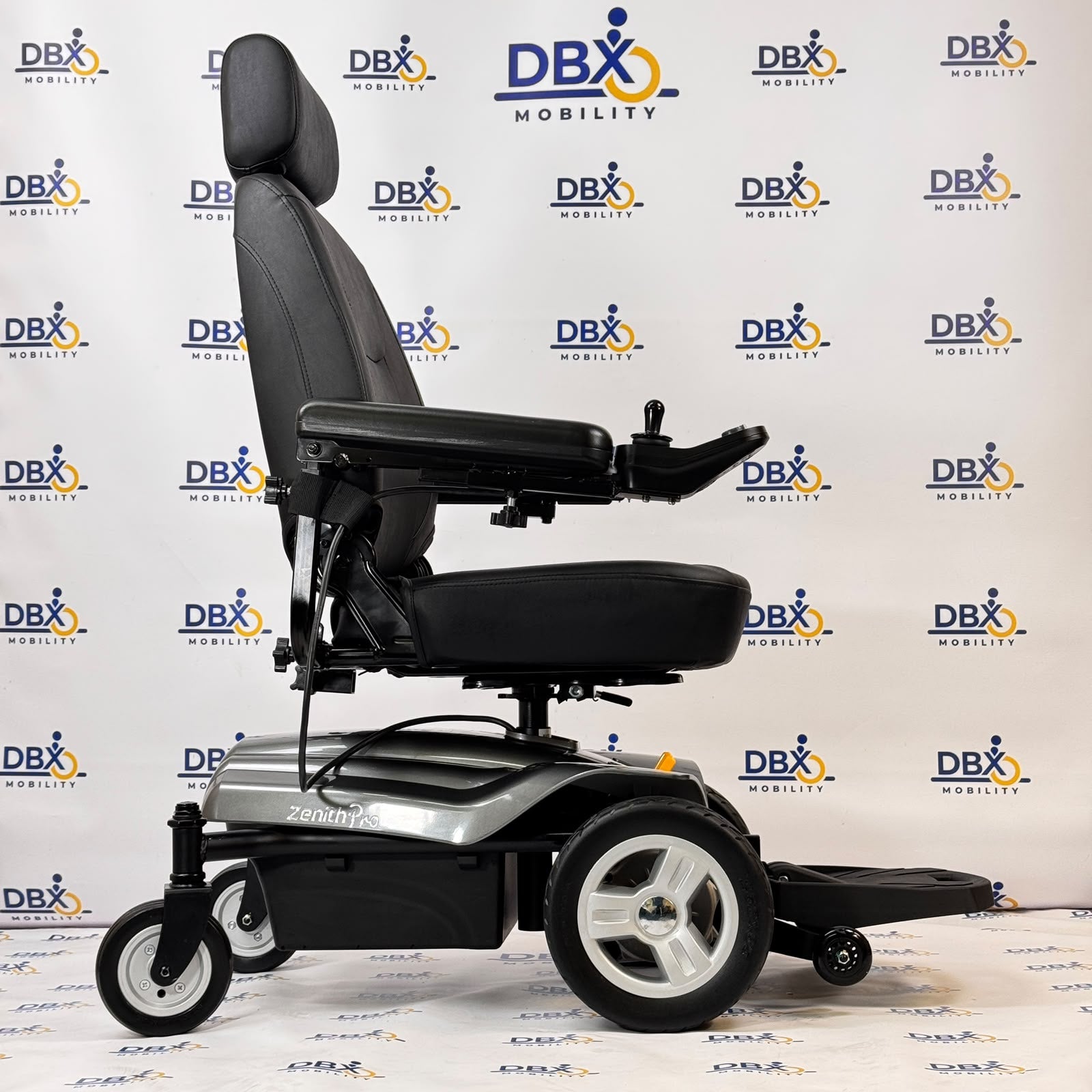 CareCo i-Go Zenith Pro Powerchair | Mint Condition | DBX Mobility