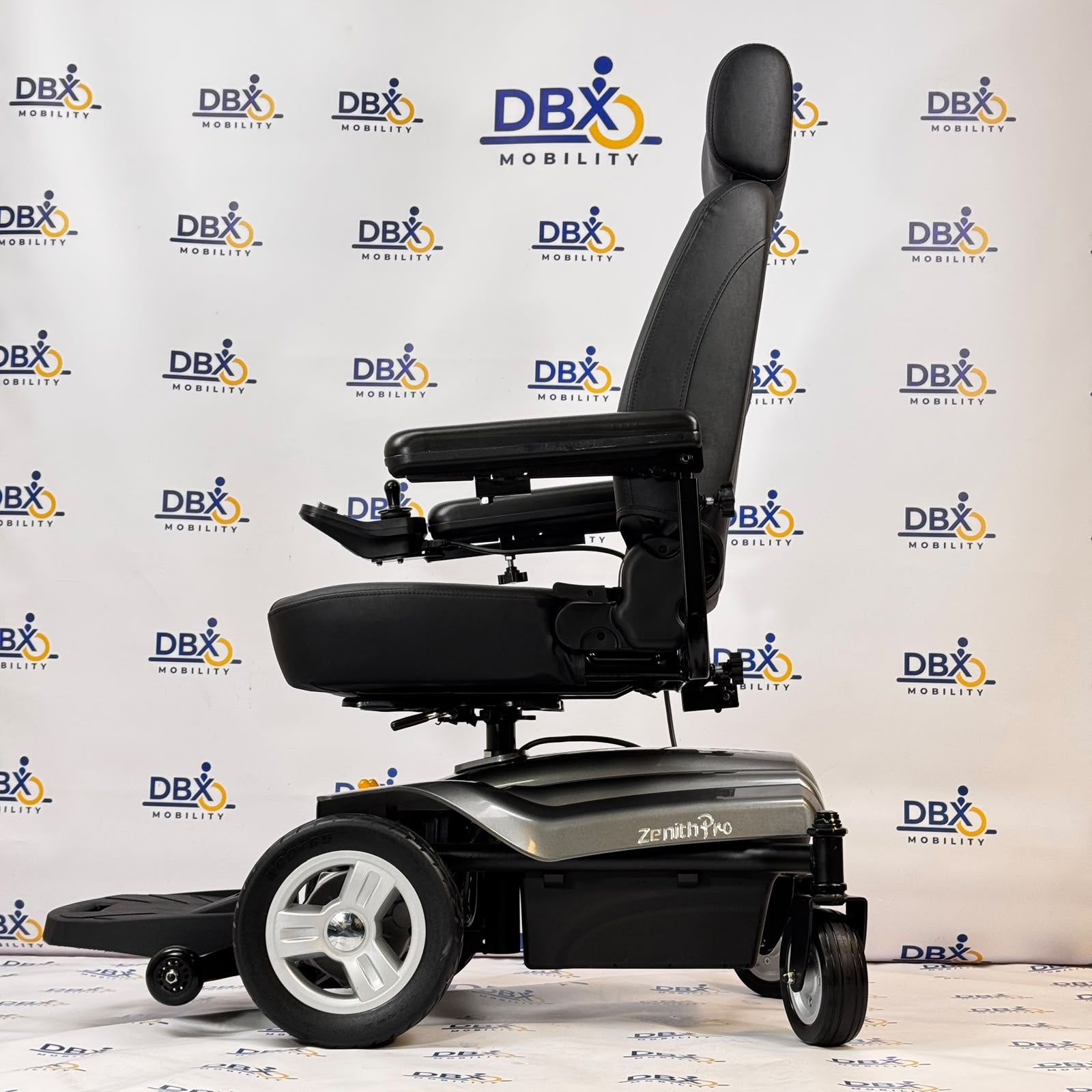 CareCo i-Go Zenith Pro Powerchair | Mint Condition | DBX Mobility