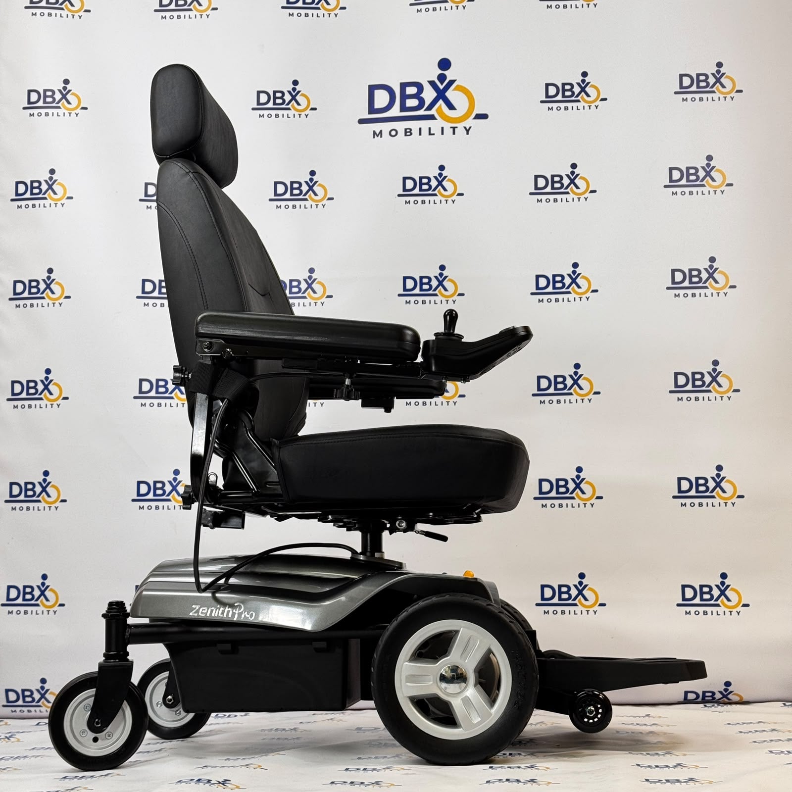 CareCo i-Go Zenith Pro Powerchair | Mint Condition | DBX Mobility