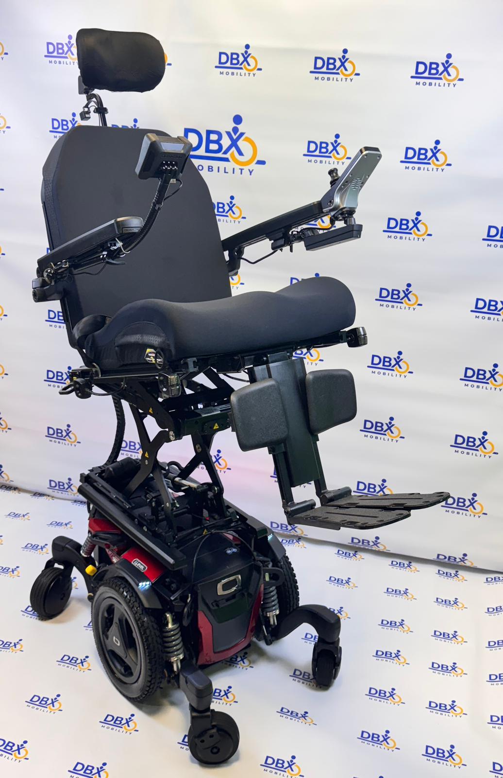 Quantum Edge 3 Stretto Powerchair | iLevel Lift & Tilt | Camera System