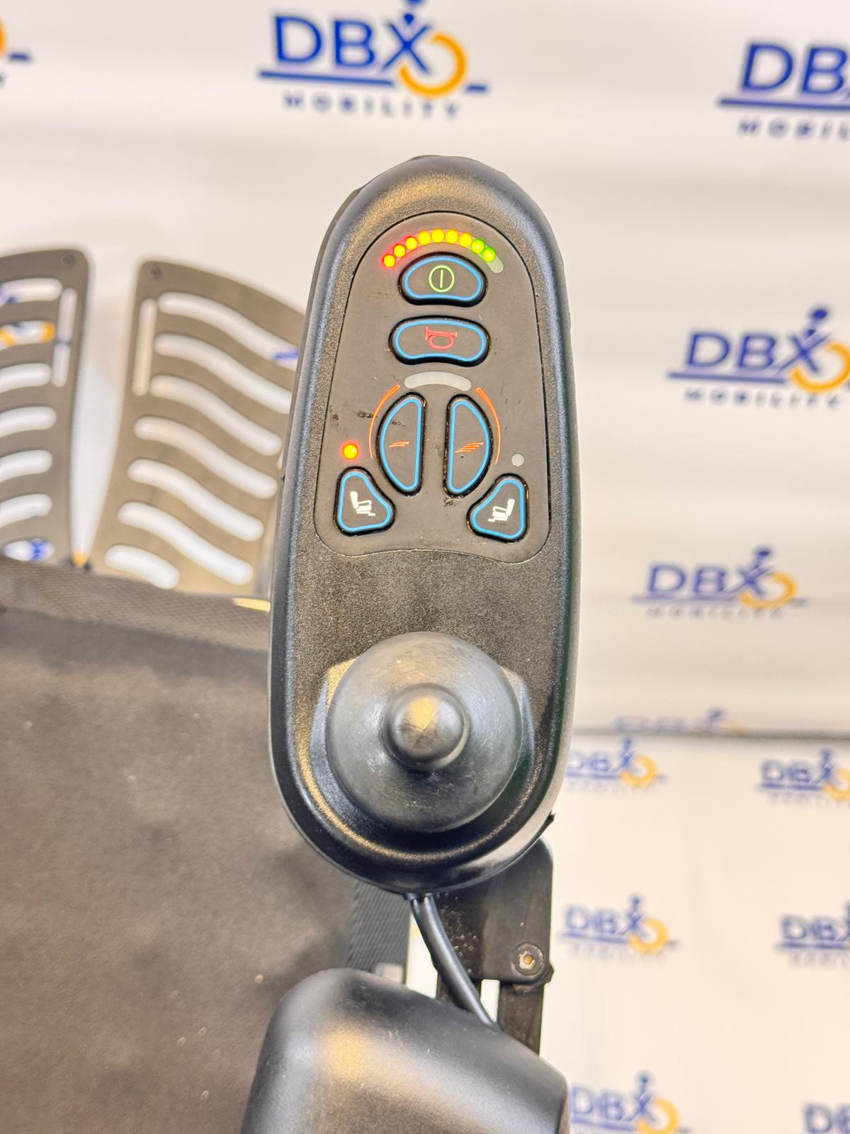 Quickie Q400 M Powerchair | Powered Tilt | Air Pressure Relief Cushion